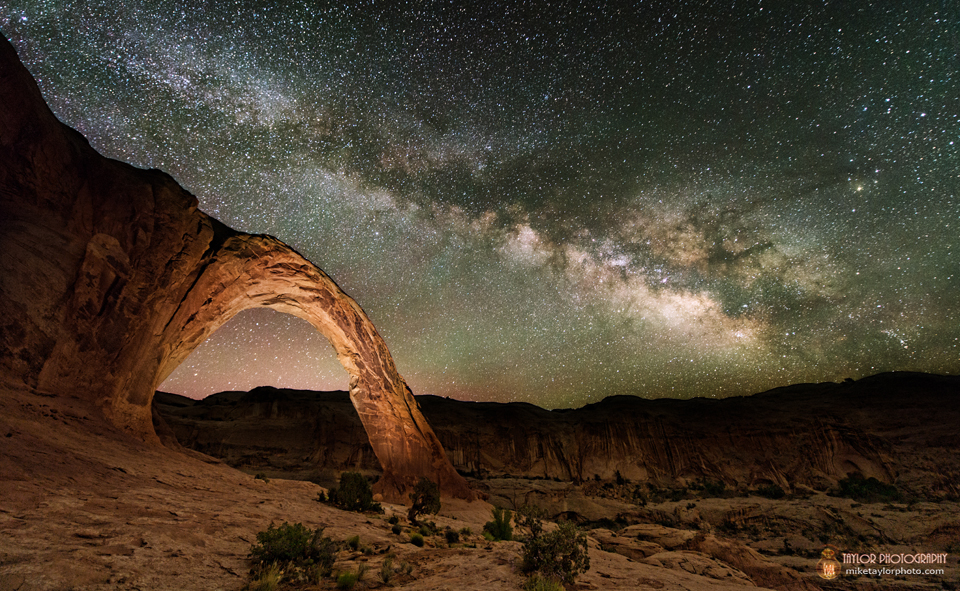 How to Spot 5 Cosmic Treats in August Night Sky